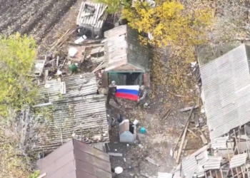 Руските атаки срещу Украйна убиха двама души и оставиха Донецка област без електричество