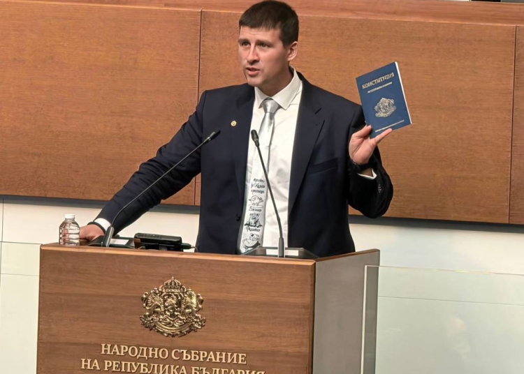 77c8ed01 4770 4845 b588 7d9ba229e1c5