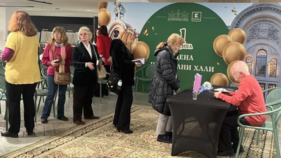 Емануел Икономов представи новата си книга „Баснословник“ 3 b1aeb0d5-7abf-4311-ada9-20e37a1b7dda.png