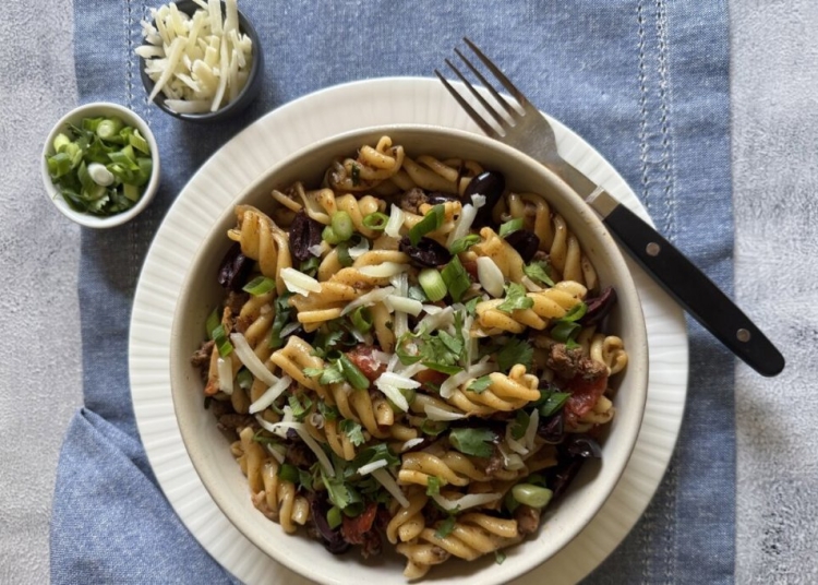 Тази изпитана и лесна рецепта за паста, която е подходяща за всеки ден ще впечатли дори неочаквани гости 1 Тази бърза паста ще впечатли дори неочаквани гости