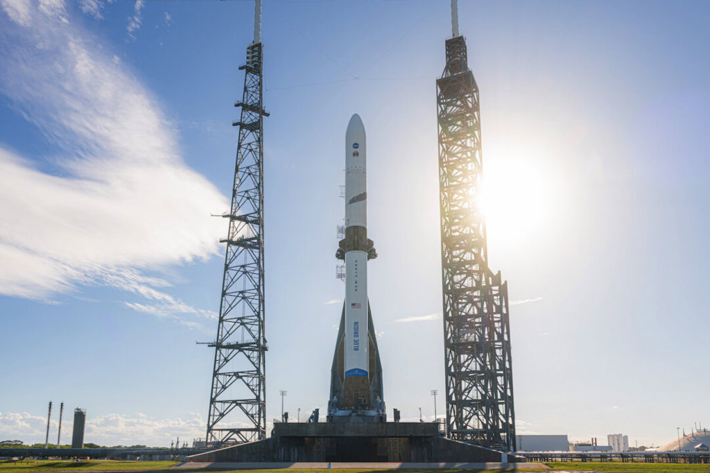 Blue Origin изстреля сателити към Марс и успешно приземи ракетата-носител за повторна употреба във втората си мисия