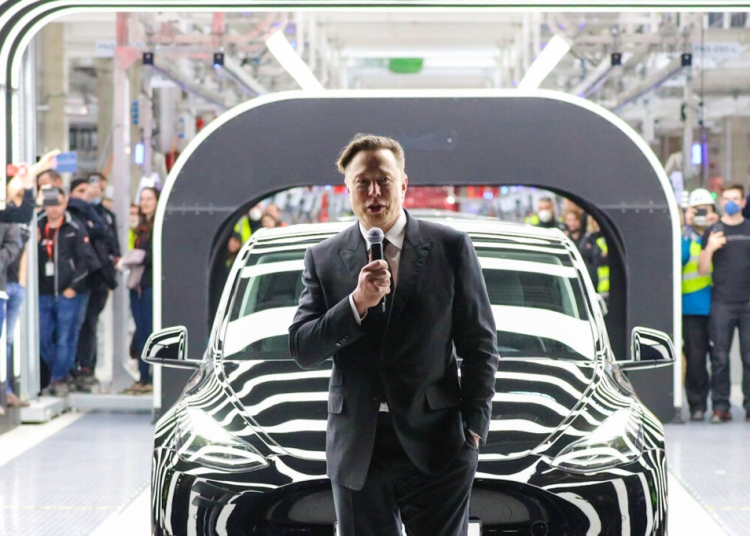 Акционерите на Tesla одобриха заплатата от 1 трилион долара на Илон Мъск