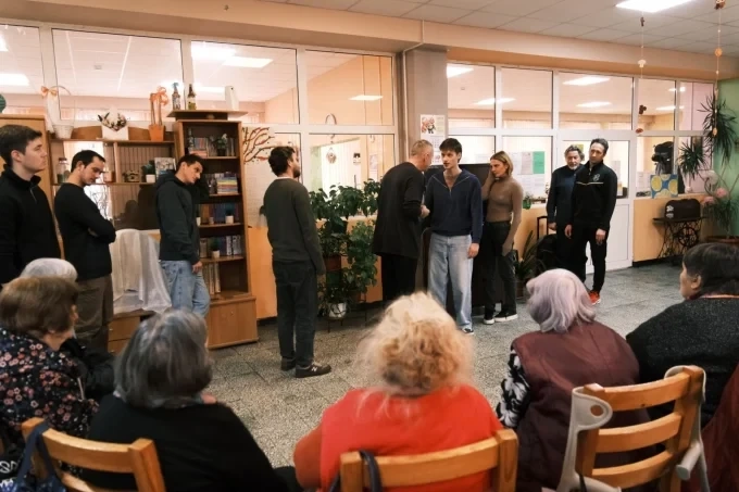 „Глембаеви“ на Народния театър се игра в дом за възрастни хора