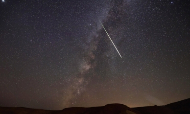 Един от най-впечатляващите метеорни дъждове за годината ще открие 2026-та - ето какво трябва да знаете