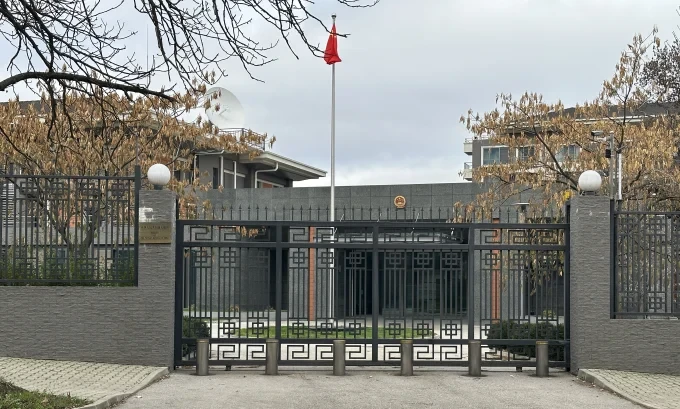 С автошествие и апел за прекратяване на репресиите в Китай България отбеляза Международния ден за правата на човека 39 china embassy sofia