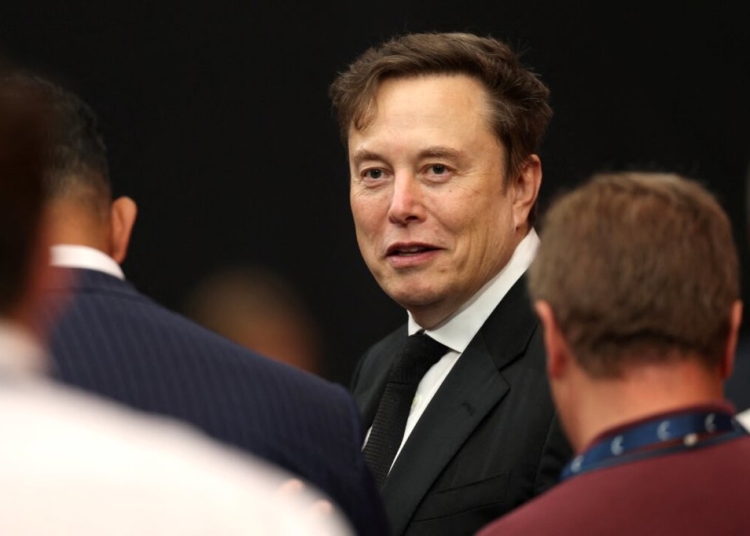 Мъск стана първият човек със състояние от 700 милиарда долара, след като съд възстанови неговия компенсационен пакет в Tesla