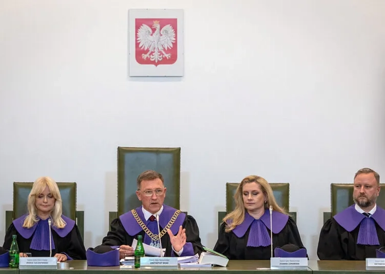 Конституционният съд в Полша обяви Комунистическата партия за незаконна 1 Конституционният съд в Полша обяви Комунистическата партия за незаконна