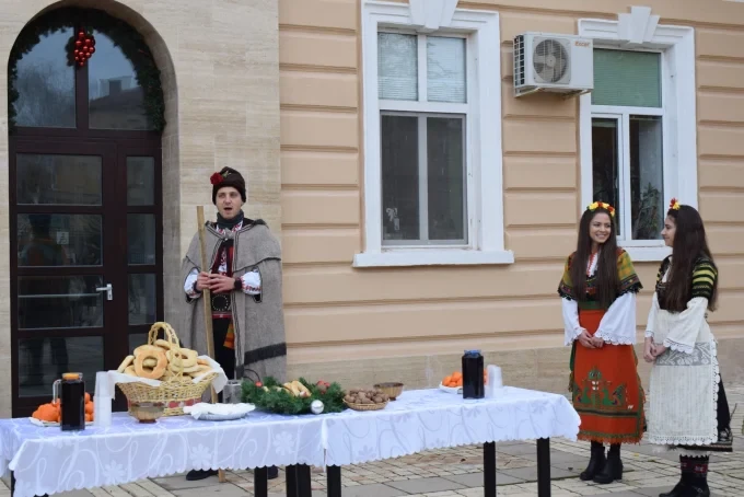 "Бъдни вечер" от Георги Марков - завръщане към българските традиции (продължение) 3 image 54