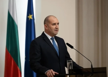 Румен Радев направи обръщение към нацията на 2-ри декември и от трибуната на обществените медии призова за оставка на правителството. Снимка: Прес служба на президентската институция