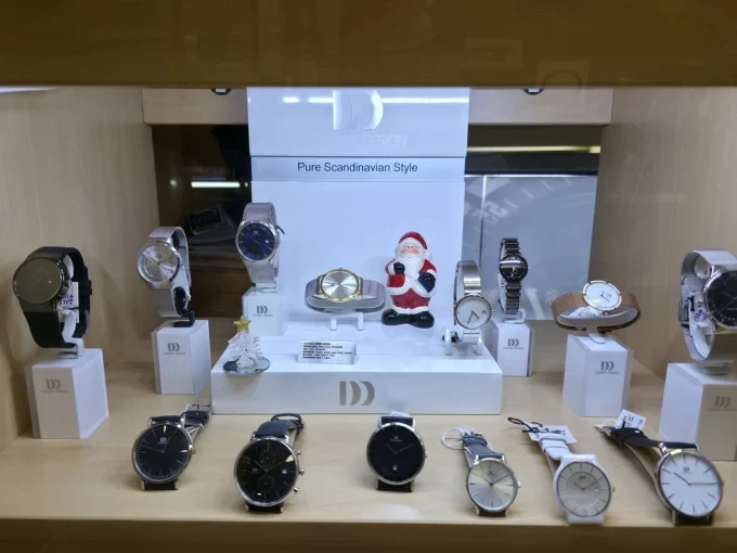 Механичните часовници ще останат за ценители сред смарт технологиите 35 remco denishdesign