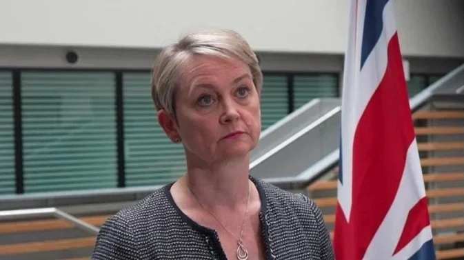 Британският външен министър Ивет Купър