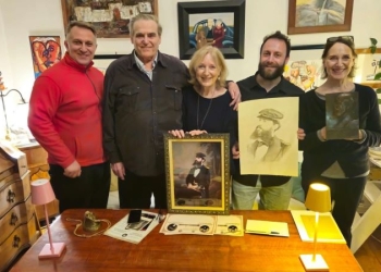 Иван Тренев и Николай Тончев възстановяват гроба на капитана на кораба „Радецки“ 2 Николай Тончев (първият отляво надясно) и Иван Тренев (вторият отдясно наляво) с приятели-сподвижници