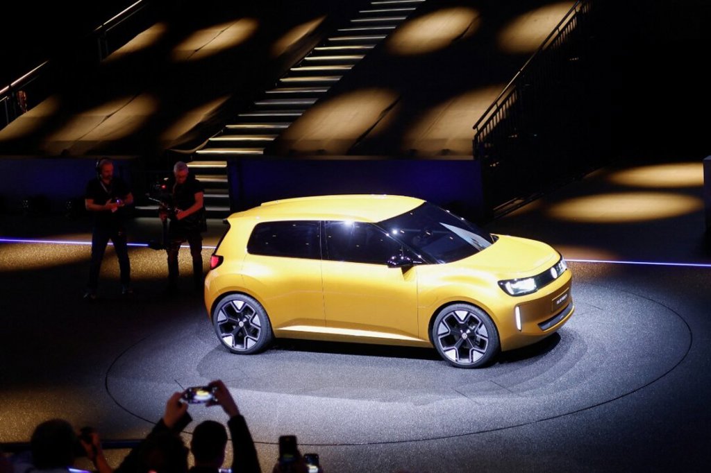 Електромобилите за първи път изпреварват бензиновите автомобили по продажби в ЕС