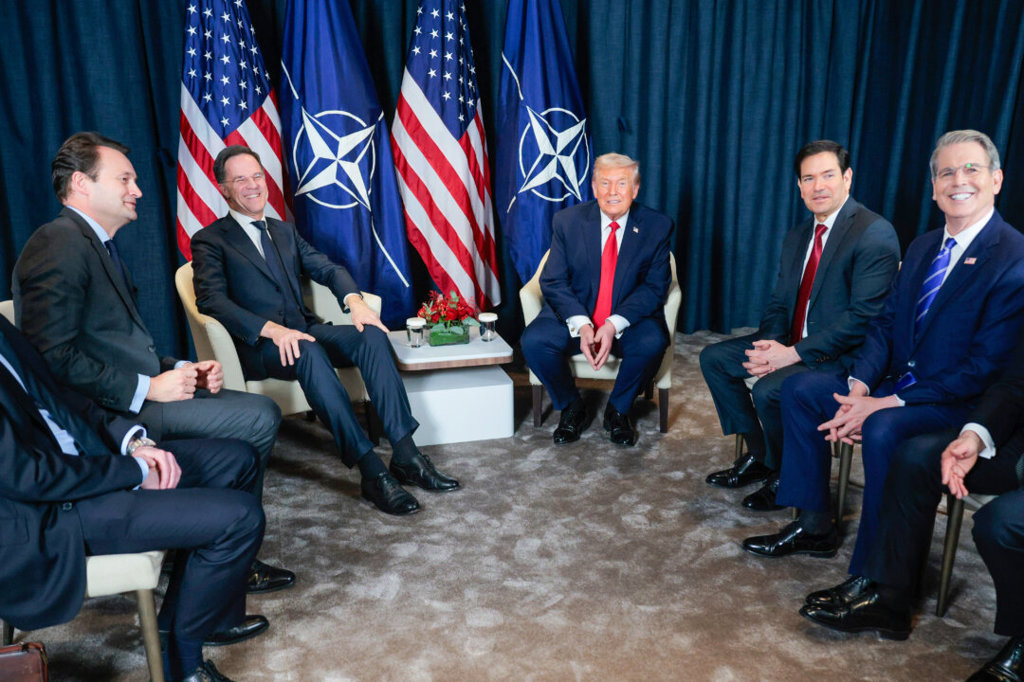 САЩ ще получат „пълен достъп" до Гренландия без заплащане, заяви Тръмп