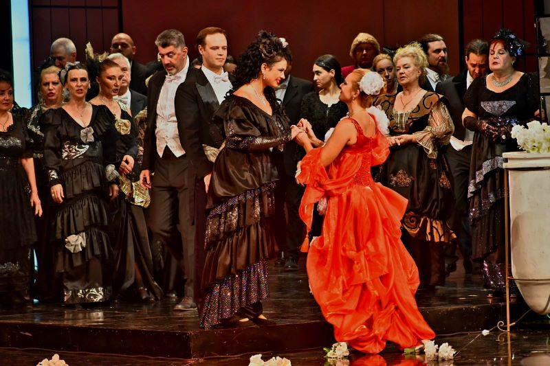 „Травиата“ в Държавна опера – Бургас 3 5404f932-d4dc-4fbb-8b93-05918c70cc76.jpg