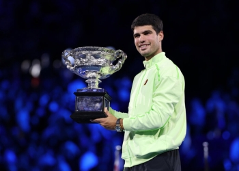 Алкарас победи Джокович и стана най-младият ностел на Голям шлем в тениса 1 Алкарас победи Джокович и стана най-младият тенисист с кариерен Гранд Слам