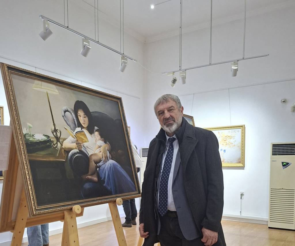 Изложбата „Изкуството на Джън-Шан-Жен“ в Русе очаква своите посетители още една седмица 4 d2afb779-a148-4c42-b128-88fdd1401672.jpg