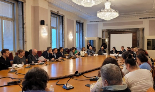 ef50bb84 1cdc 4939 9800 53d6ae937749