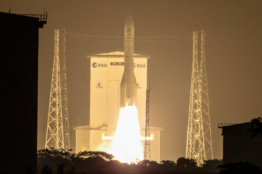 Европейската космическа агенция обсъди бъдещи мисии и възможността за създаване на пилотирани космически кораби