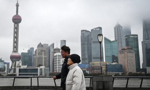 Петиционери задържани в „черни затвори" в Шанхай по време на годишните политически събрания на ККП