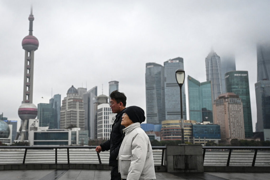 Петиционери задържани в „черни затвори" в Шанхай по време на годишните политически събрания на ККП