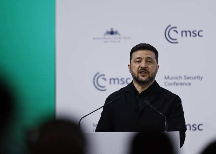 Зеленски заяви, че САЩ „твърде често" очакват от Украйна да прави отстъпки в мирните преговори с Русия