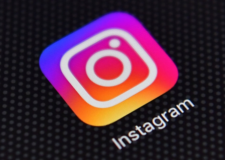 Instagram започна да изпраща сигнали до родителите, когато тийнейджъри търсят информация за самоубийство или самонараняване