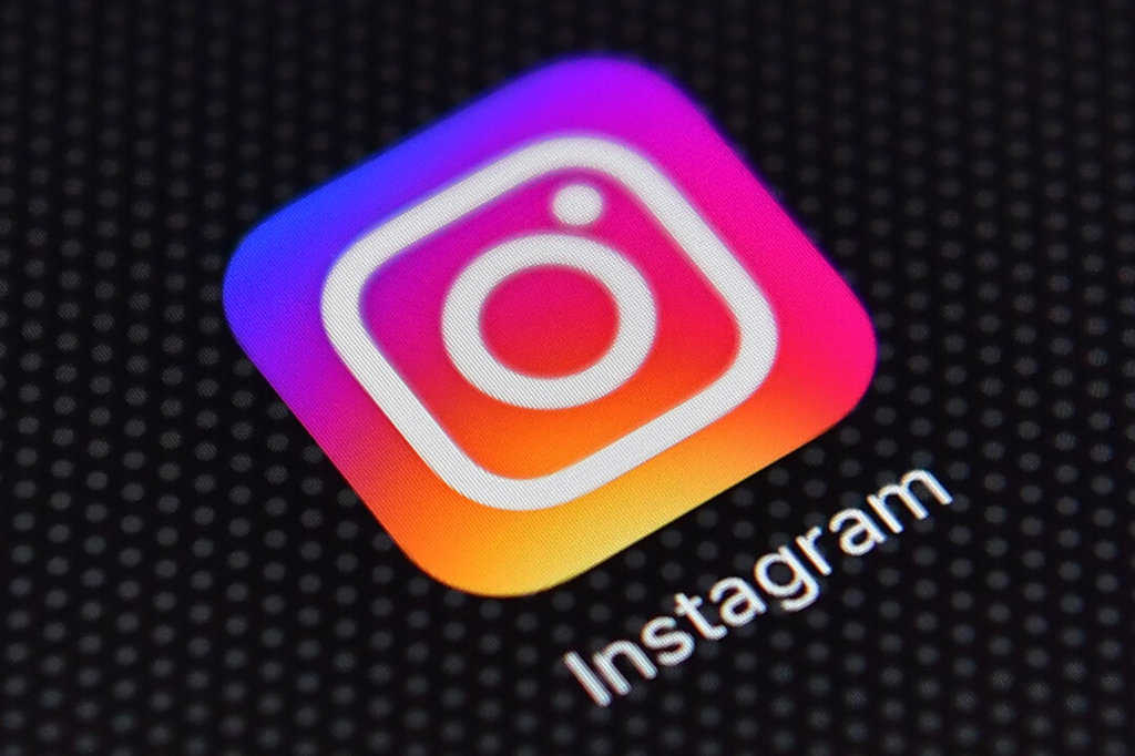 Instagram започна да изпраща сигнали до родителите, когато тийнейджъри търсят информация за самоубийство или самонараняване