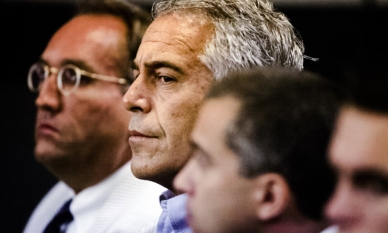 Делото Епстейн доведе до громки оставки: Какво трябва да знаете