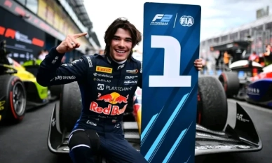 Никола Цолов спечели своята първа победа във Формула 2