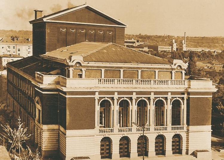 319b3ff8 6e48 4bf4 b686 ca1ef9dba5e5