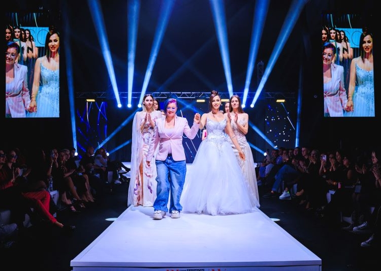 32cd65fb c448 4cba a285 f709c93ed304