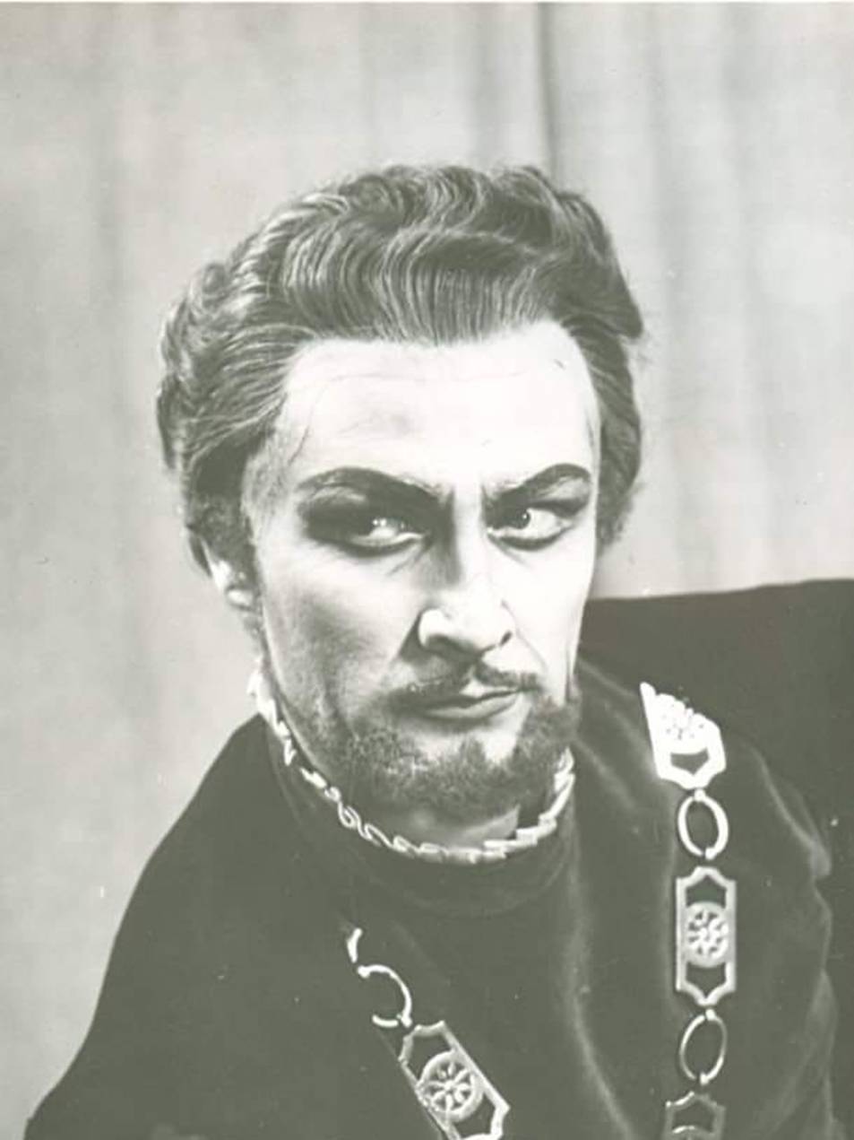 Да си спомним за незабравимия български Фигаро 2 7f9f0bf8-cc06-4bd7-a0d3-18037c294783.png