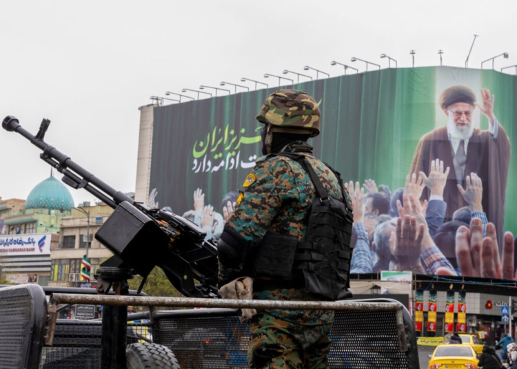 Администрацията на Тръмп даде сигнал, че конфликтът с Иран е към своя край, докато американските сили нанесоха най-мощните удари от началото на конфликта