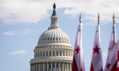 Сенатът отново отхвърли опита за ограничаване на военните правомощия на Тръмп по отношение на Иран