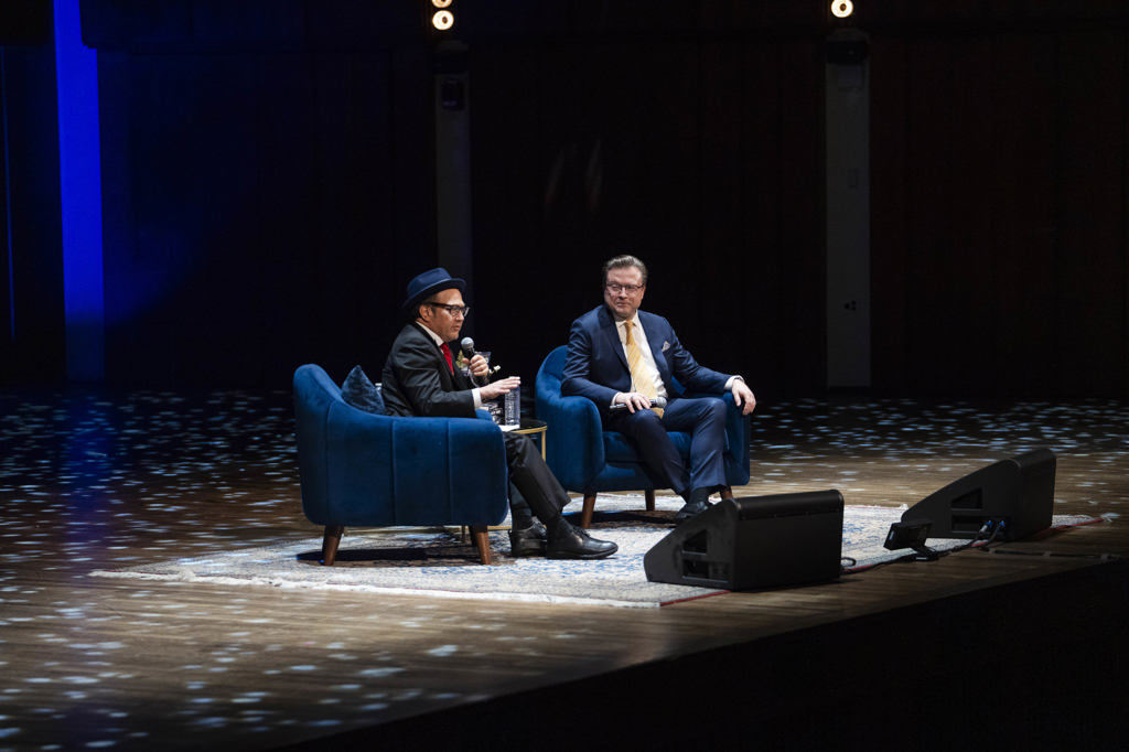 Новата книга „Убит по поръчка" дава тласък на движението срещу ККП