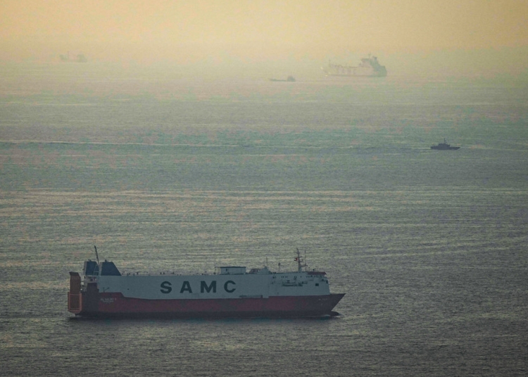 Иран отхвърли предложението на Китай да действа като посредник и да гарантира безопасното преминаване на товарни кораби, твърдят вътрешни източници