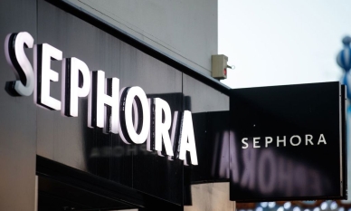 Италия разследва Sephora и Benefit заради „коварен" маркетинг на козметични продукти, насочен към непълнолетни 1 Италия разследва Sephora и Benefit заради „коварен" маркетинг на козметика, насочен към непълнолетни