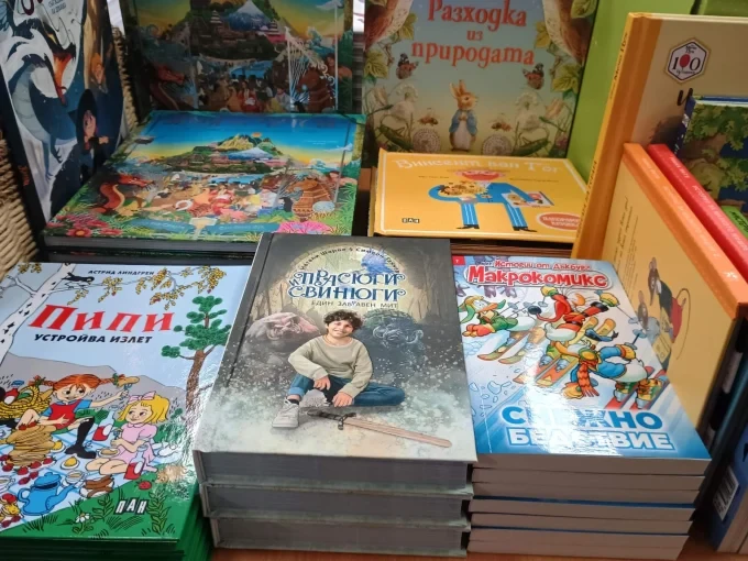 Новият роман „Прасюги и свинюги – един заб(р)авен мит“ развълнува учениците на 19 СУ „Елин Пелин” 5 simeon tanchev 1