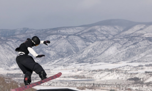 Свърши ли с Аспен? Поредната година с оскъден сняг накара верните му почитатели да преосмислят плановете си