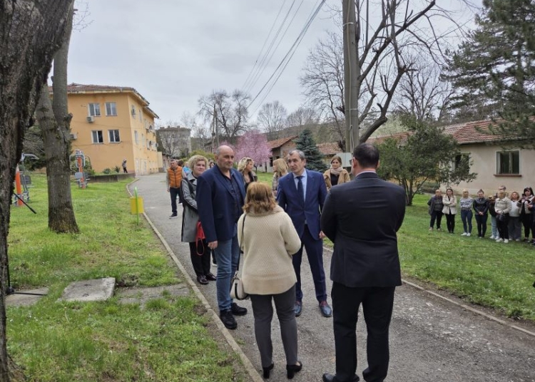 119bbac6 2436 4f93 9f04 ff2ff9c16d9f