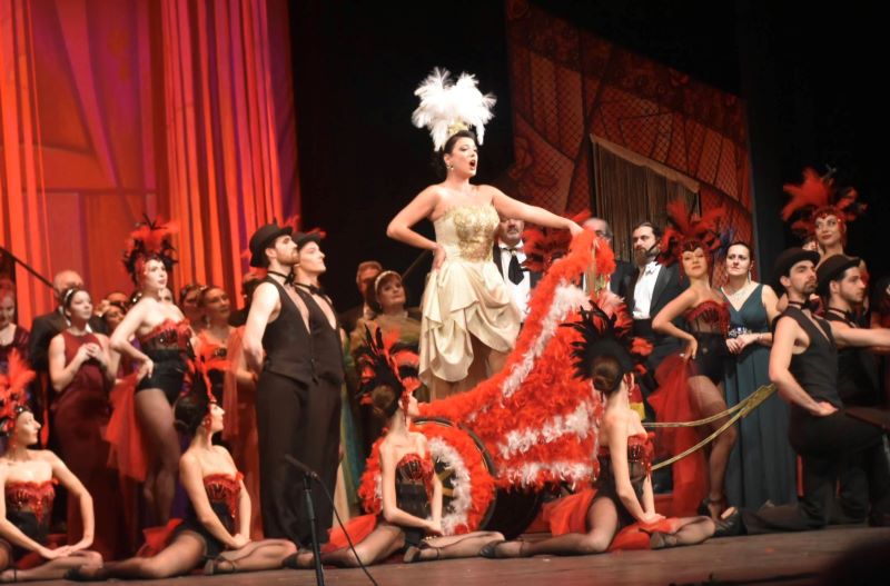 „Царицата на чардаша“ – пищно представление днес в Бургас 8 36601edb-726d-4f68-a10c-846282386011.jpg