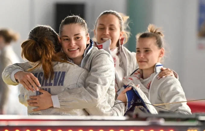 След златото на Вероника Василева, женският ни отбор на сабя завоюва бронзово отличие 2 balgarija