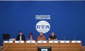 Комисия с председател Иван Тренев оспорва официалната версия за смъртта на Христо Ботев 7 Отляво надясно: Иван Савов, адв. Нина Ламбова, Иван Тренев, Иван Савов, пресконференция на 27.04.2024 г.