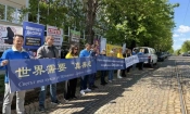България почете 27 години от мирния апел в Пекин, бележещ началото на геноцида срещу Фалун Дафа 1 Протест на български Фалун Дафа практикуващи пред Посолството на КНР в София, отбелязващ 27 години от мирния апел на 25 април 1999 г. в Пекин, който промени Китай завинаги.