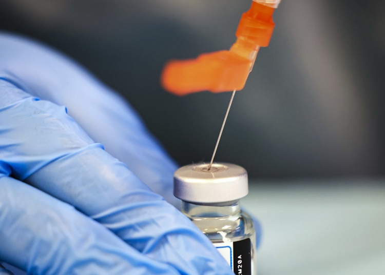 Европейските регулатори одобриха мРНК ваксината на „Модерна" срещу грип и COVID-19