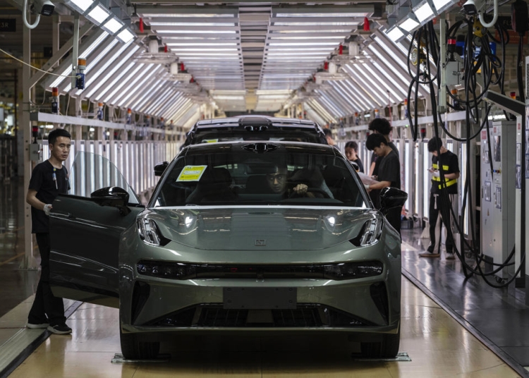 Каква е вероятността китайските електромобили да са произведени с принудителен труд и ще блокира ли Канадската агенция за гранична сигурност (CBSA) вноса им в страната?