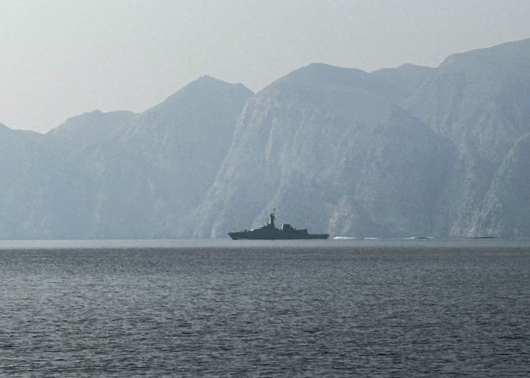 САЩ започнаха разминиране в Ормузкия проток