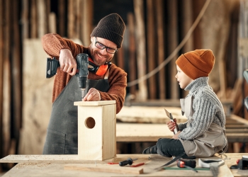 Работа, връзка, разговор: бащинска рецепта за отглеждане на добри и силни синове 1 Работа, Заплащане, Връзка и Разговор: Лекарско Предписание за Отглеждането на Добри и Здрави Синове