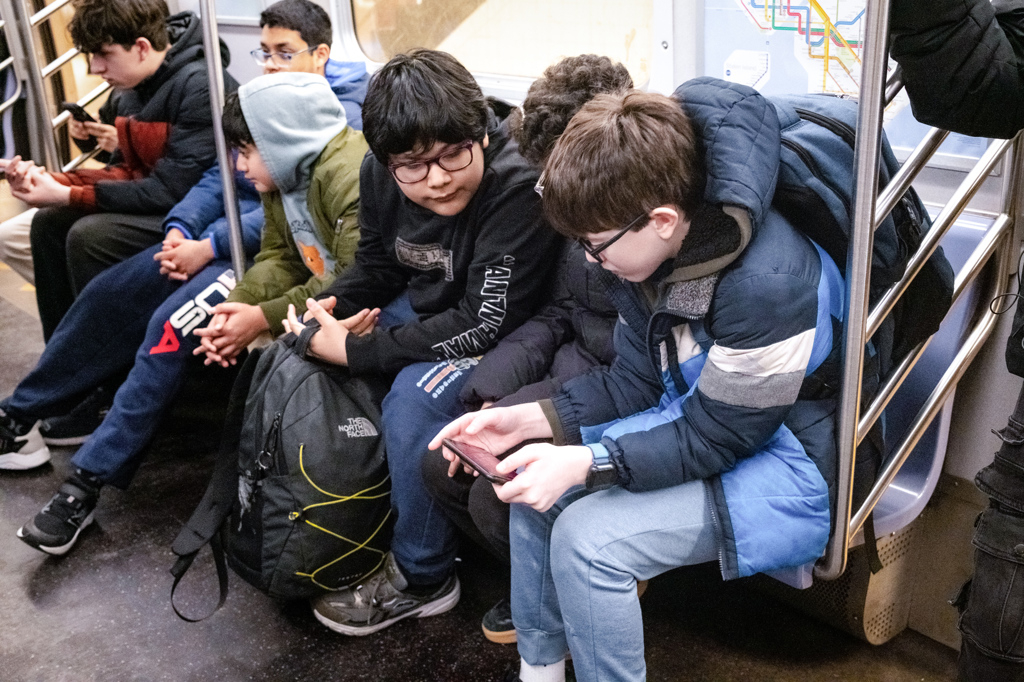 Пристрастяващите функции на социалните мрежи - изправени на съд 4 image-6009666